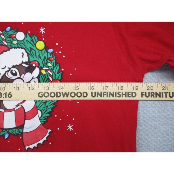 Bucees Red Festive Graphic Christmas Graphic Tee TShirt Unisex Size Medium - Picture 6 of 10